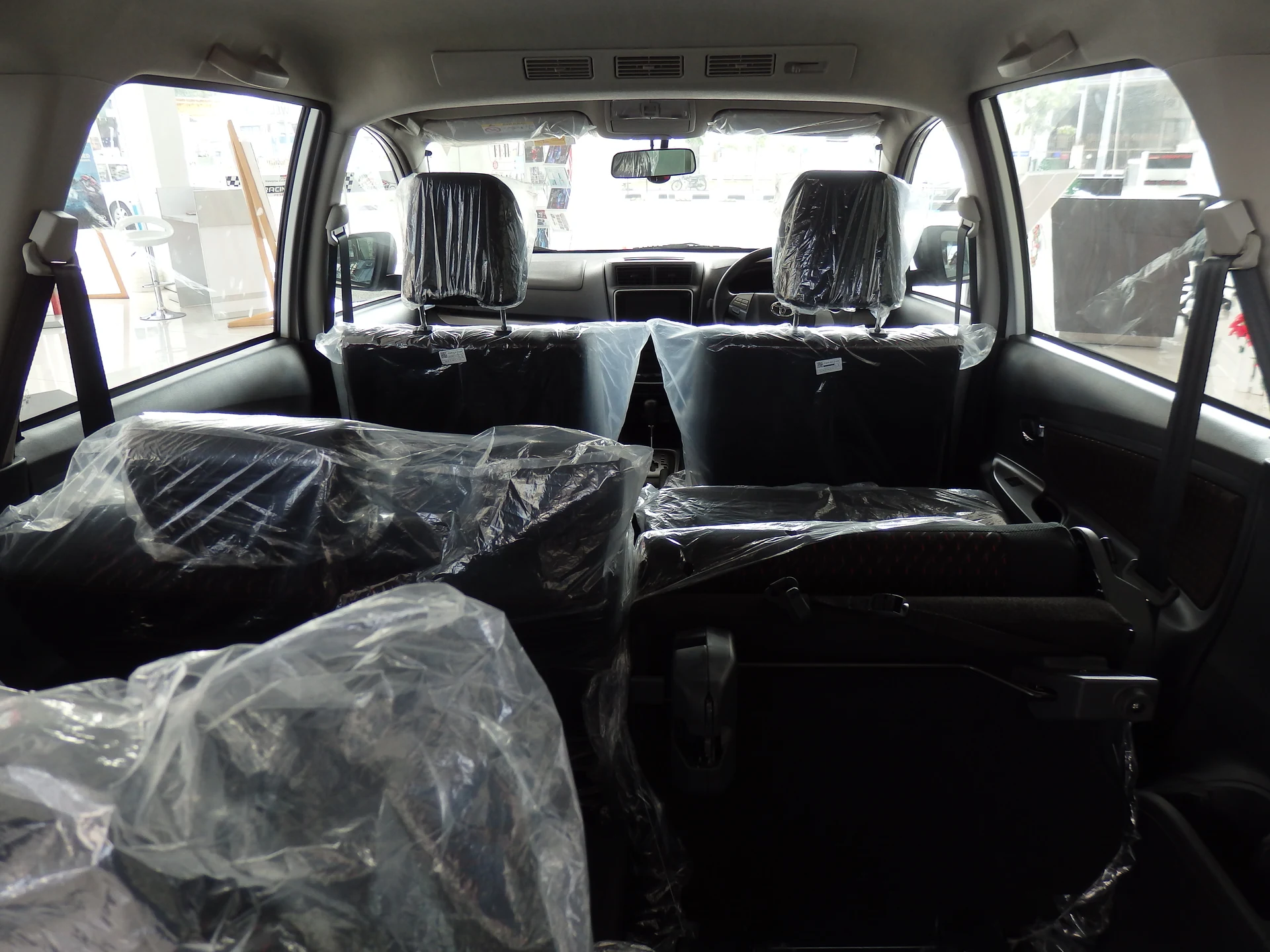 Toyota Grand New Avanza photo 1